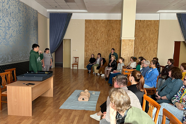 Сотрудники Центра культуры "Югра-Презент" прошли обучение по первой неотложной помощи
