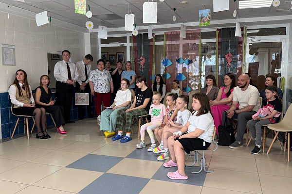 Праздник в Югорской городской больнице: ребята, выздоравливайте скорее!